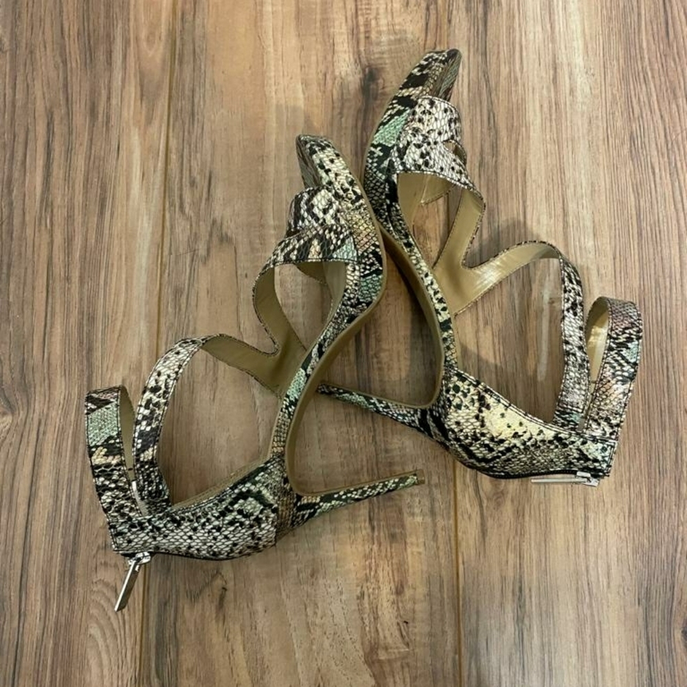 💕 BCBG heels - Picture 3 of 7